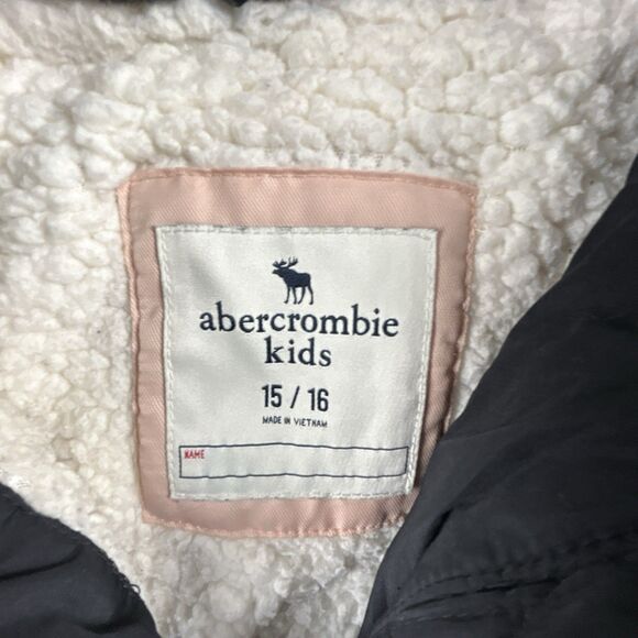 Abercrombie Kids Puffer Jacket 15/16 Black Faux Fur Hood Sherpa Winter Coat - Picture 5 of 9